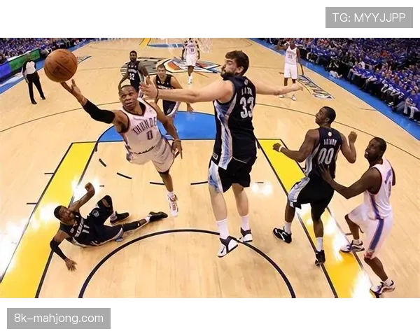 比赛回顾：灰熊客场逆转开拓者，篮板优势转化为二次进攻机会